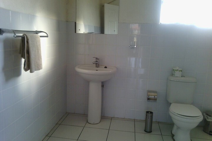 Room 8 of 17