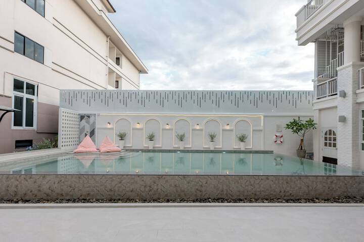 Pool 132 of 174