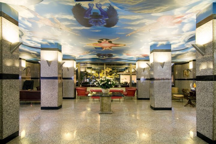 Guest Lobby