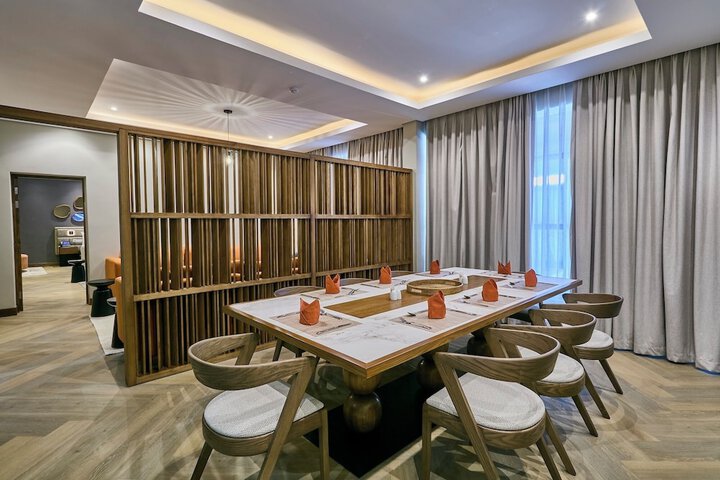 Room 42 of 171
