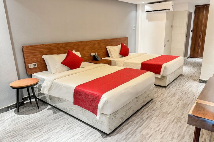 Room 9 of 26