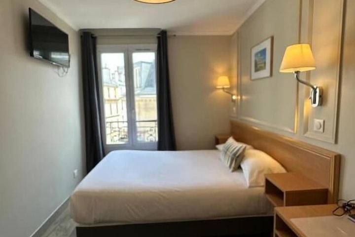 Room 34 of 49