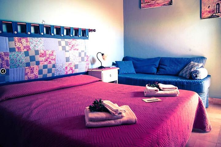 Room 6 of 32