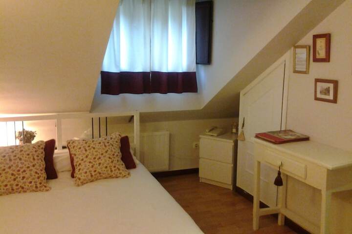 Room 12 of 50