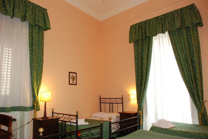 Room 16 of 53