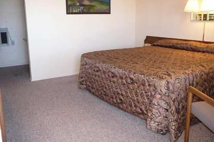 Room 3 of 25