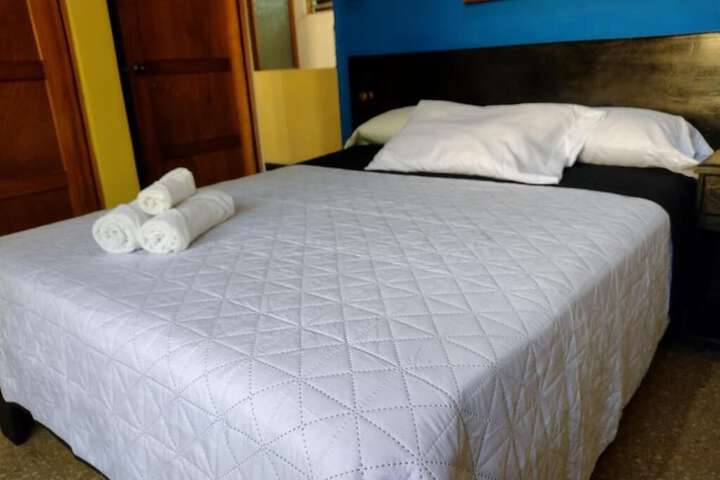 Room 4 of 18