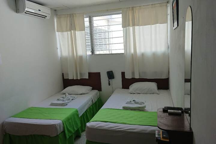 Room 10 of 34