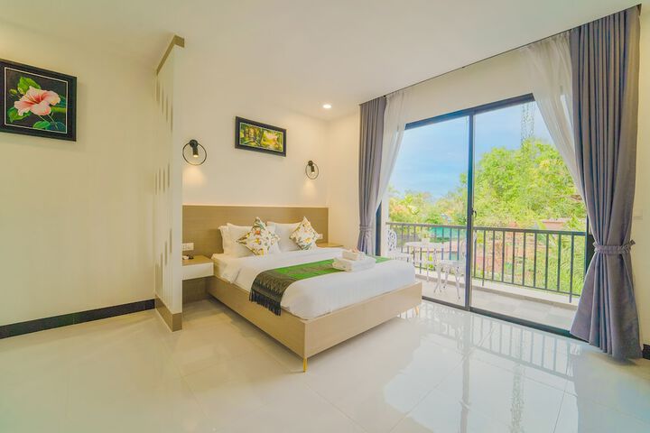 Room 15 of 76