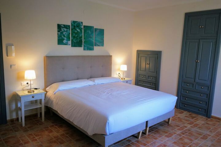 Room 25 of 79