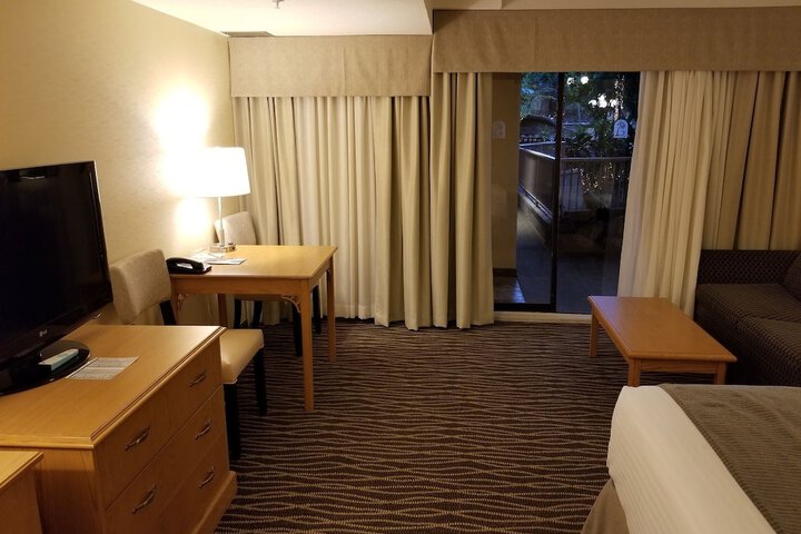 Room 4 of 112