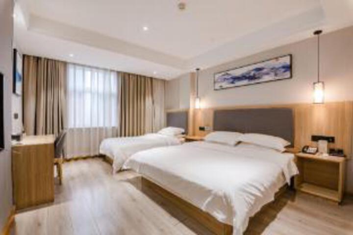 Room 12 of 12