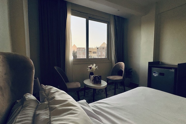 View Holy Pyramid Inn