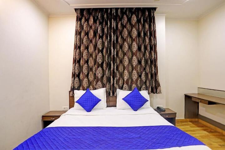 Room 15 of 29