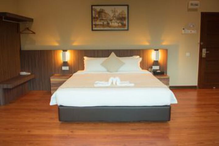 Room 13 of 15