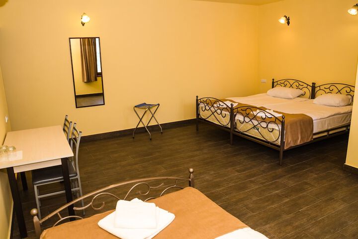 Room 18 of 44
