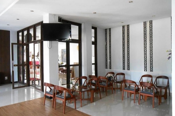 Hotel Interior 4 of 103