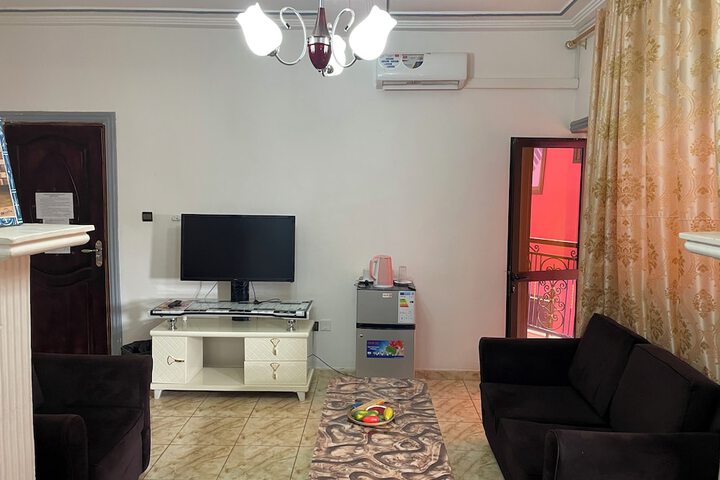 Room 73 of 118