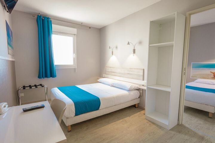 Room 18 of 48