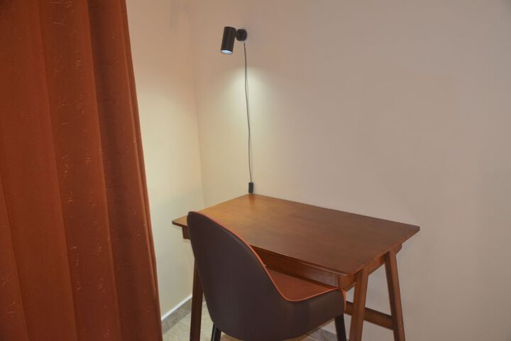 Room 11 of 31