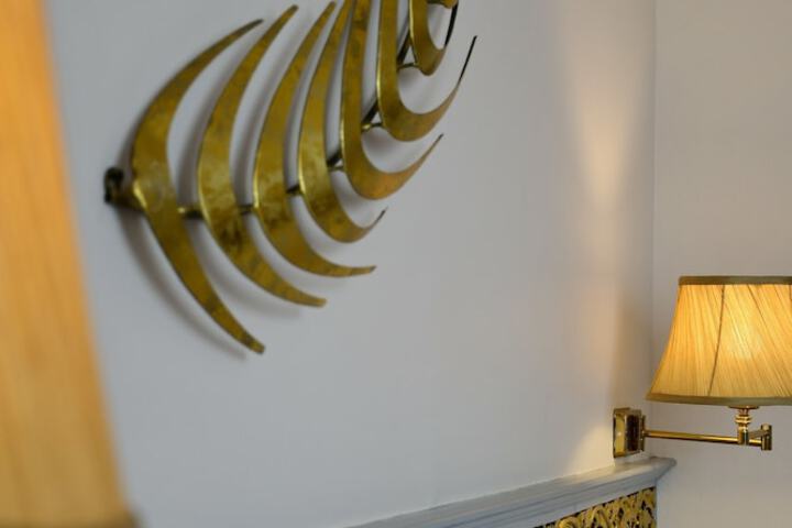 Room 9 of 65