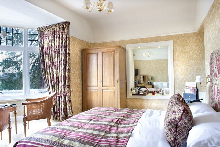 Room 4 of 22