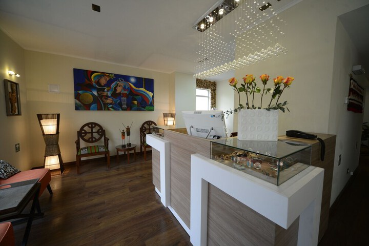 Entrance & Lobby