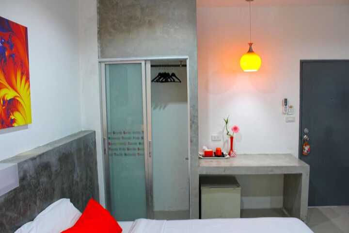 Room 4 of 22