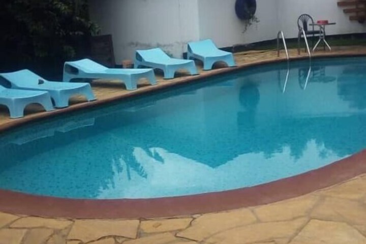 Pool 22 of 51