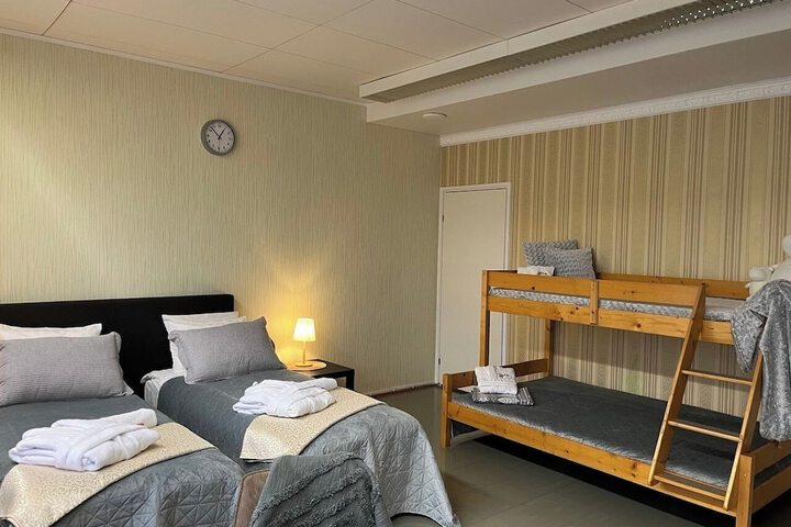 Room 66 of 108