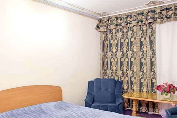 Room 28 of 46