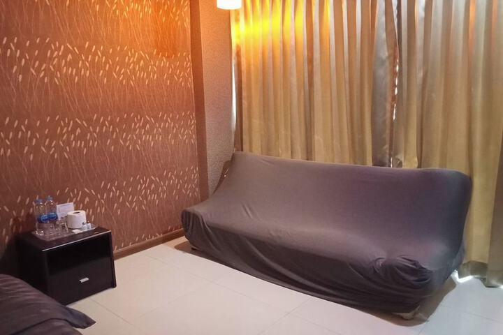 Room 14 of 49