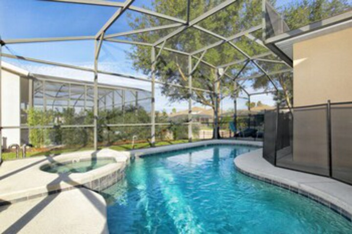 Pool 9 of 17
