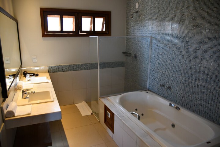 Room 40 of 48