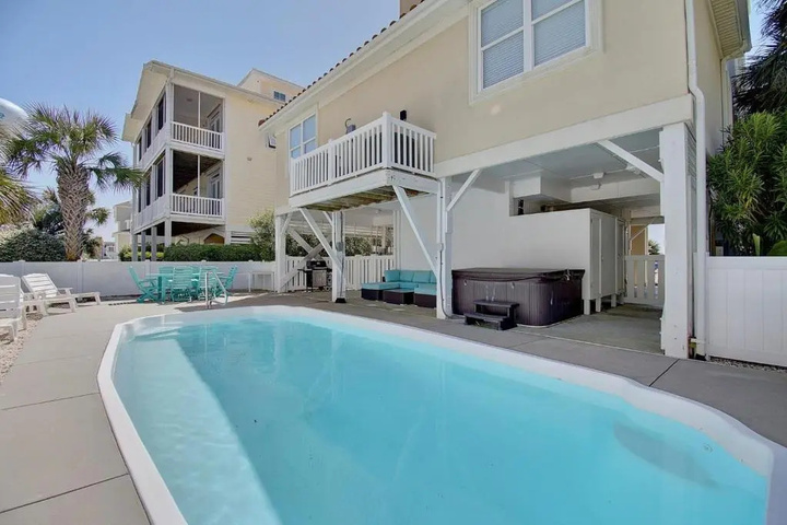 Pool 15 of 26