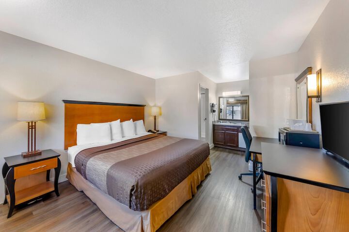 Room 5 of 26