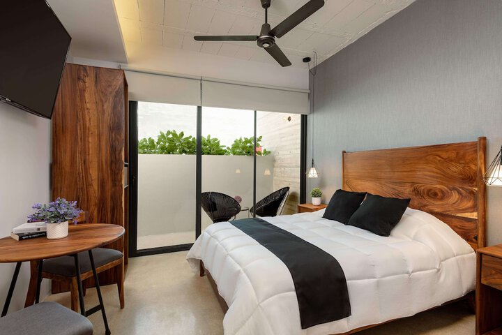 Room 9 of 23