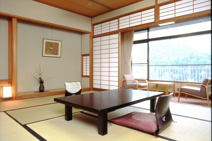 Room 10 of 49