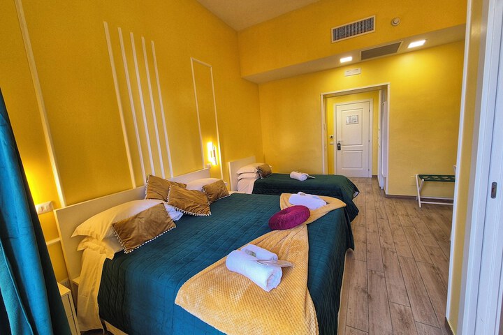 Room 14 of 36