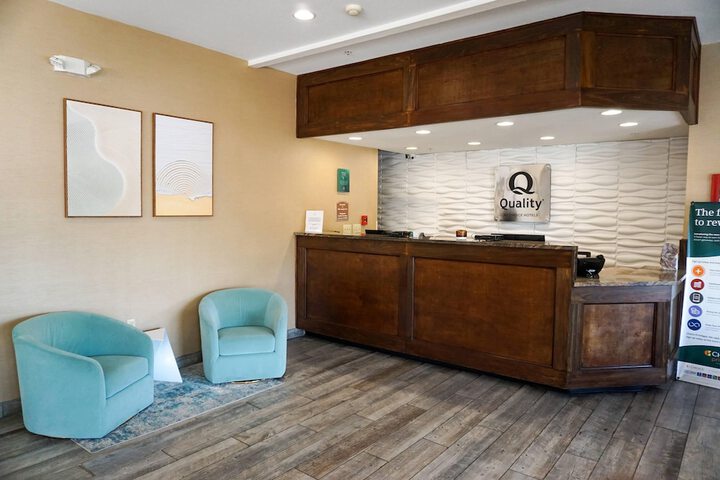 Entrance & Lobby