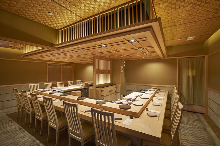 Dining 66 of 111