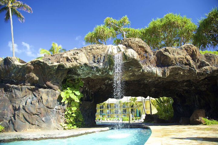 Pool waterfall