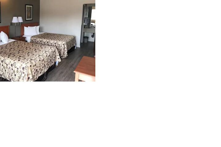2 Queen Beds (4 of 9)