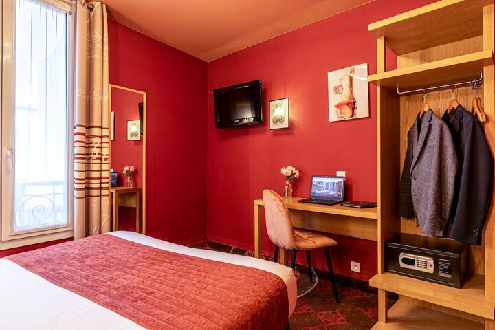 Room 30 of 74