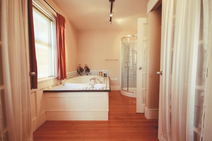 Room 30 of 60