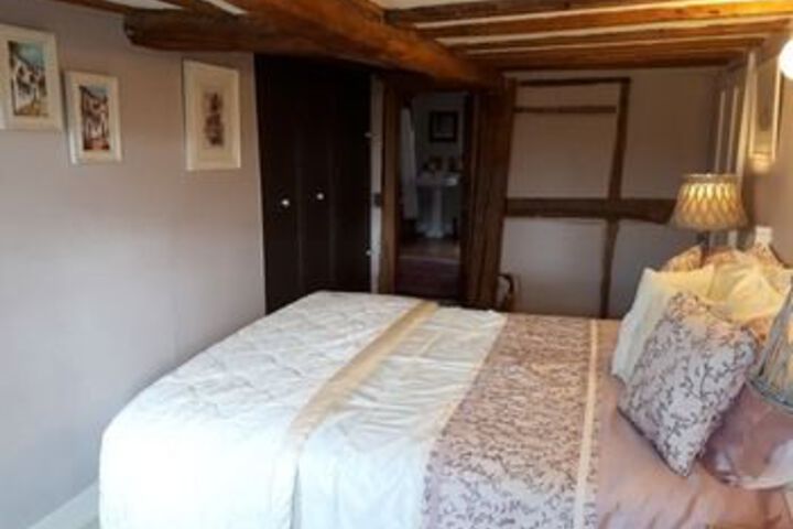 Room 13 of 16