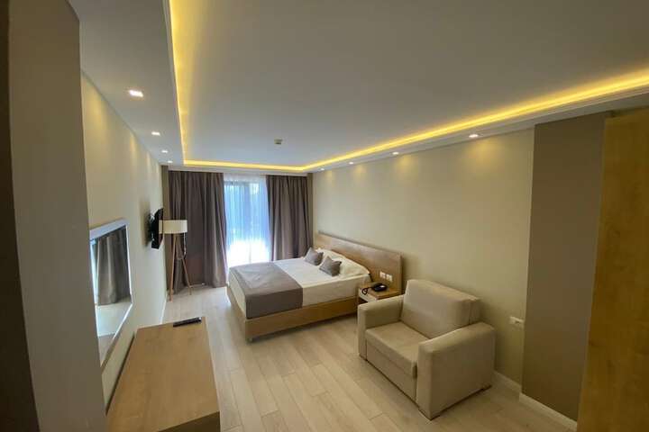 Room 3 of 24