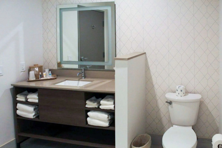Clean Restrooms