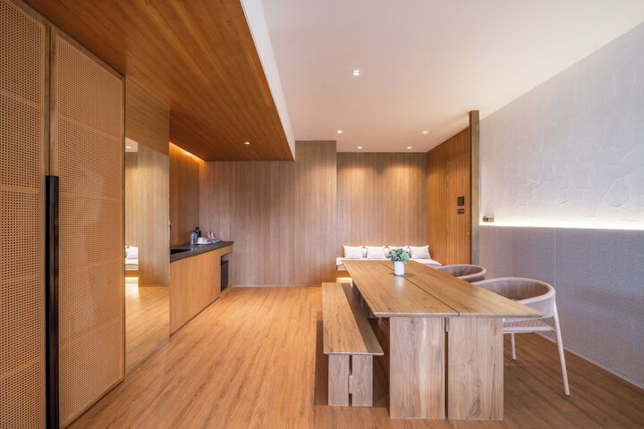 Room 46 of 150
