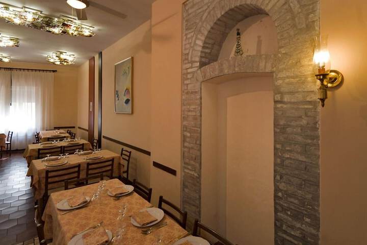 Dining Photos